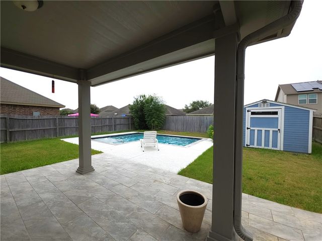 7242 High Gun Dr, Corpus Christi, TX 78414