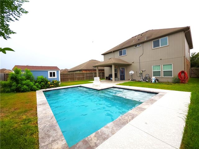 7242 High Gun Dr, Corpus Christi, TX 78414