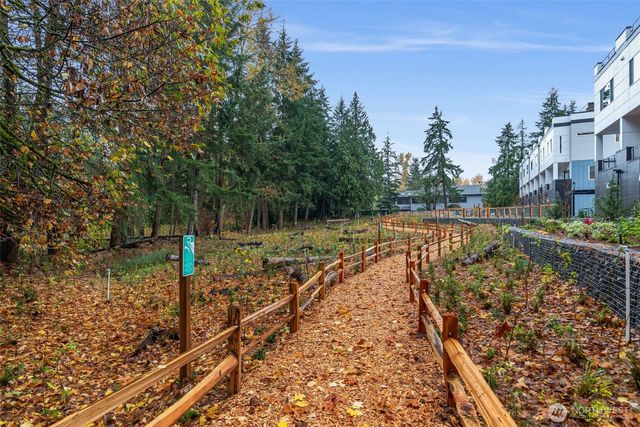 1142 129th Court NE, Bellevue, WA 98005