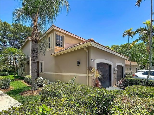 952 Sevilla Circle, Weston, FL 33326