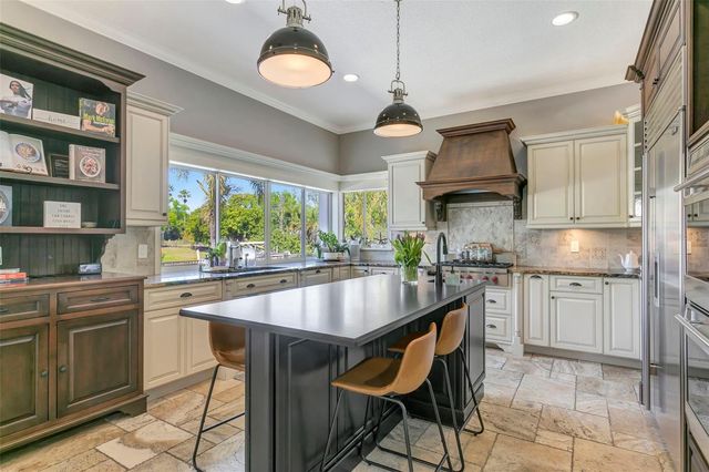 110 39TH STREET COURT NW, Bradenton, FL 34205