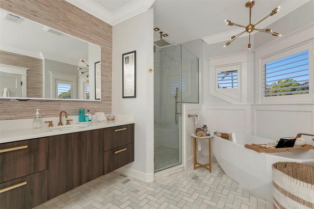 110 39TH STREET COURT NW, Bradenton, FL 34205