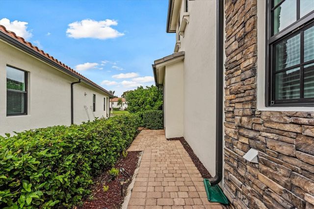 11855 SW 13th Court, Pembroke Pines, FL 33025