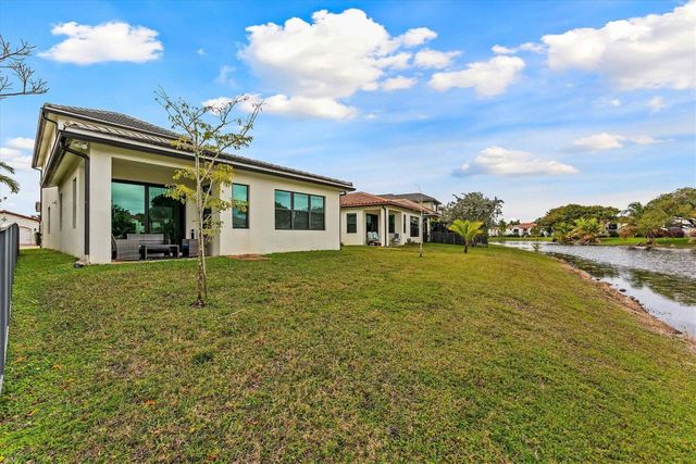 11855 SW 13th Court, Pembroke Pines, FL 33025
