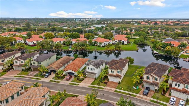 11855 SW 13th Court, Pembroke Pines, FL 33025