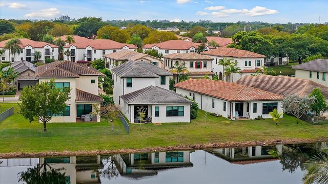 11855 SW 13th Court, Pembroke Pines, FL 33025