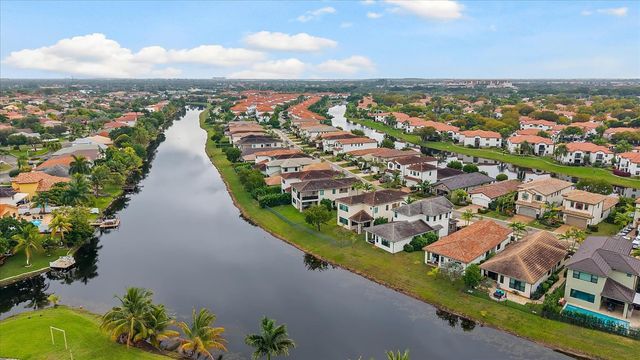 11855 SW 13th Court, Pembroke Pines, FL 33025