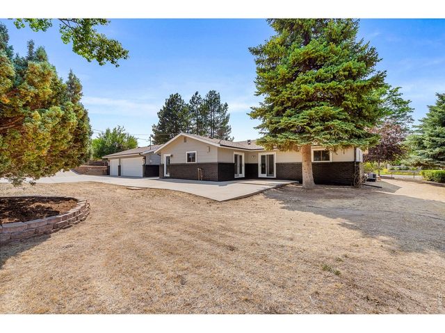 1754 36th Ave Ct, Greeley, CO 80634