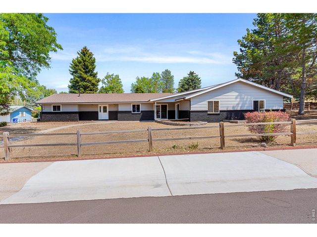 1754 36th Ave Ct, Greeley, CO 80634