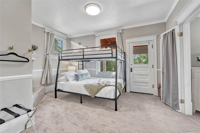 6 Boulder Crescent Street, Colorado Springs, CO 80903