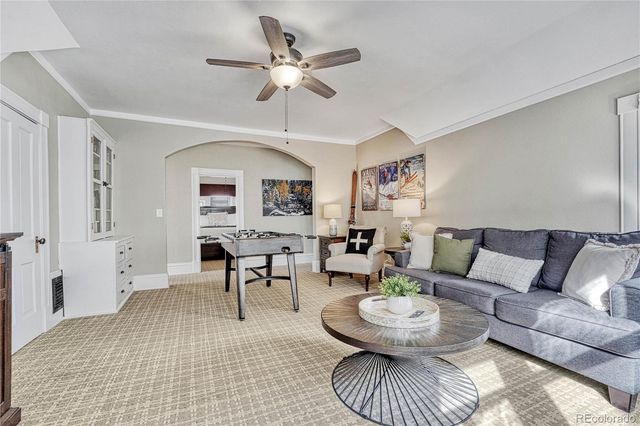 6 Boulder Crescent Street, Colorado Springs, CO 80903