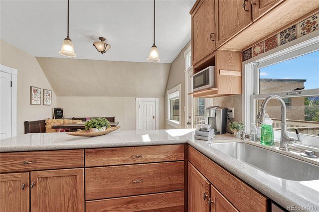 6 Boulder Crescent Street, Colorado Springs, CO 80903
