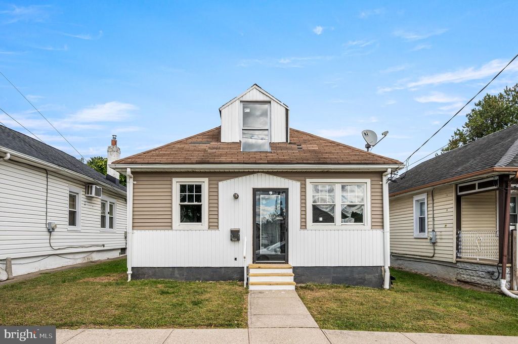 1019 LANGLEY ST, Trainer, PA 19061