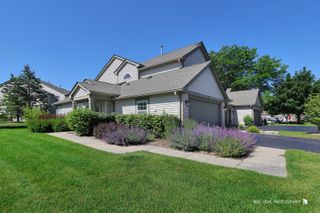 211 Dogwood Court 211, Lindenhurst, IL 60046