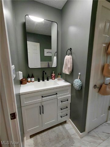 482 Bantam Ridge Road, Wintersville, OH 43953