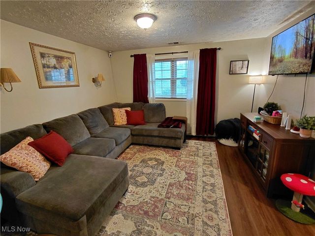 482 Bantam Ridge Road, Wintersville, OH 43953