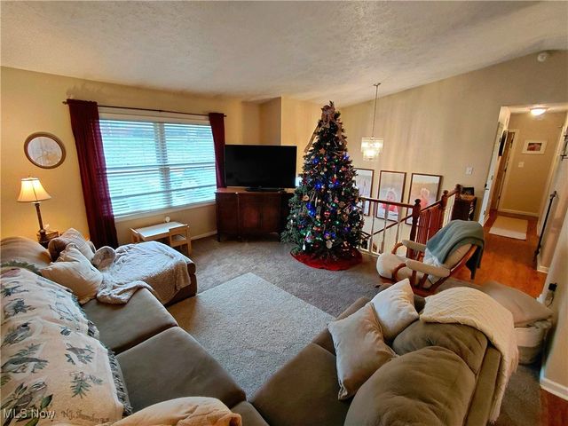 482 Bantam Ridge Road, Wintersville, OH 43953