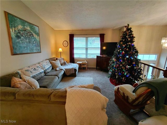 482 Bantam Ridge Road, Wintersville, OH 43953