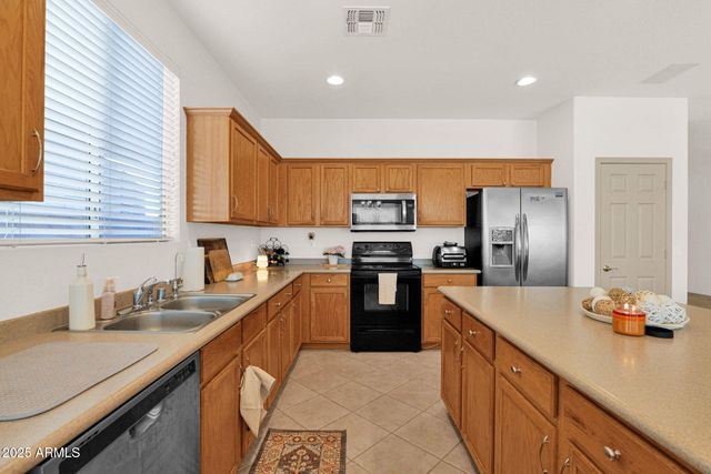 718 S 120TH Avenue, Avondale, AZ 85323