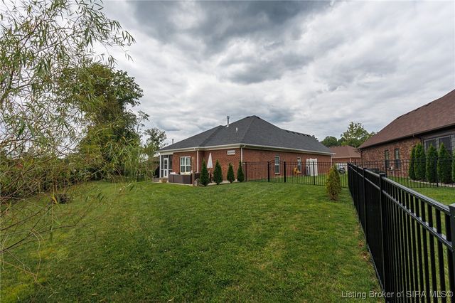 315 Tuscany Drive, Floyds Knobs, IN 47119