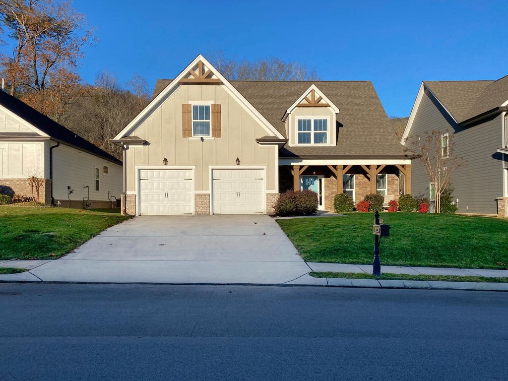 595 Deer Valley Drive, Hixson, TN 37343