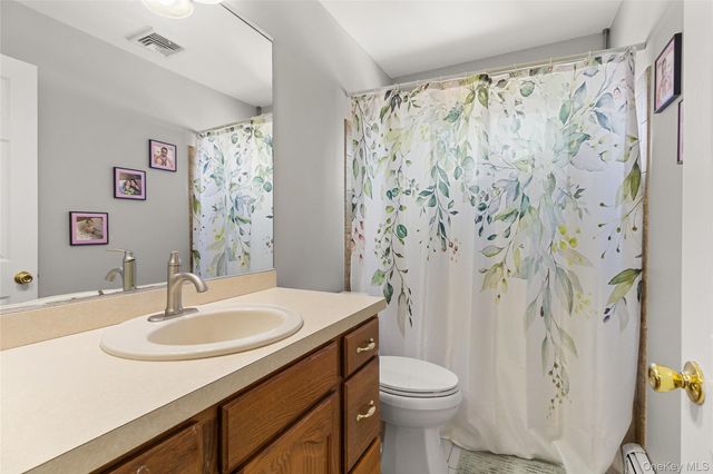 32 Willowbend Lane, Holtsville, NY 11742