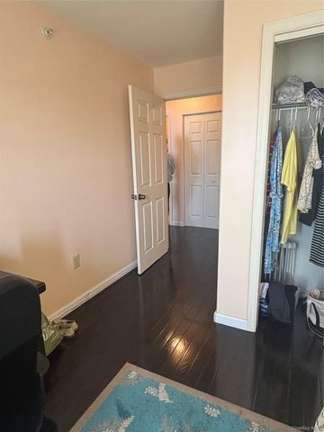 165 Commodore Circle W, Arverne, NY 11692