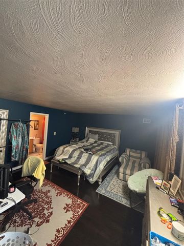165 Commodore Circle W, Arverne, NY 11692