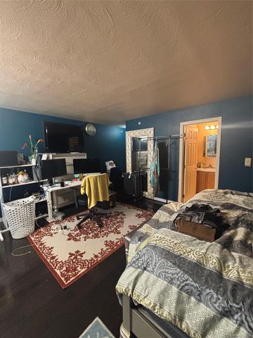 165 Commodore Circle W, Arverne, NY 11692