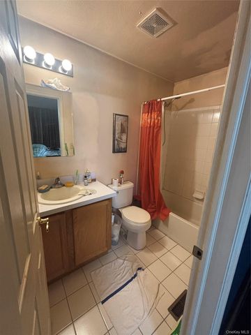 165 Commodore Circle W, Arverne, NY 11692