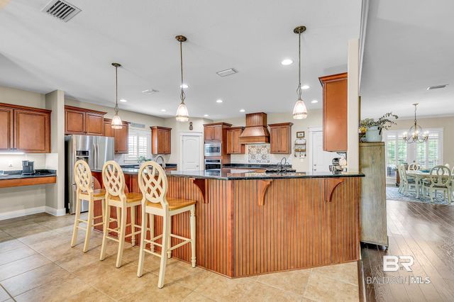 323 Wakefield Avenue, Fairhope, AL 36532