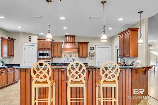 323 Wakefield Avenue, Fairhope, AL 36532