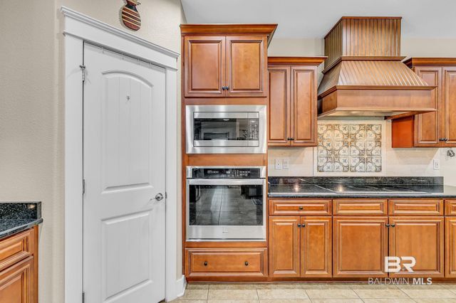 323 Wakefield Avenue, Fairhope, AL 36532