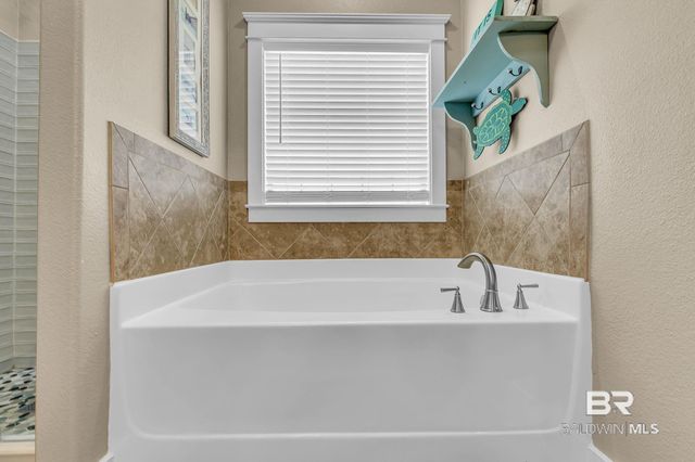 323 Wakefield Avenue, Fairhope, AL 36532