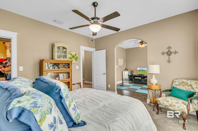 323 Wakefield Avenue, Fairhope, AL 36532