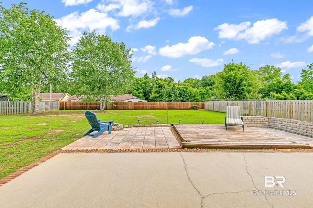 323 Wakefield Avenue, Fairhope, AL 36532