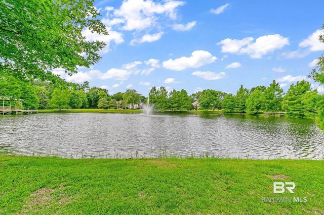 323 Wakefield Avenue, Fairhope, AL 36532