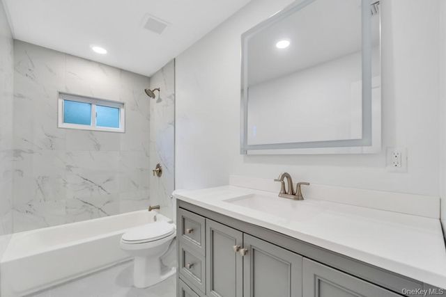 46 Jamaica Avenue, Wyandanch, NY 11798