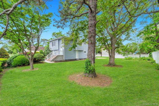 46 Jamaica Avenue, Wyandanch, NY 11798