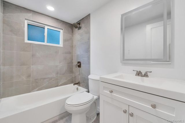 46 Jamaica Avenue, Wyandanch, NY 11798