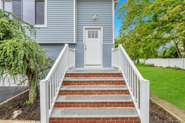 46 Jamaica Avenue, Wyandanch, NY 11798