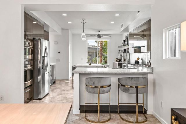 561 Skylar Lane, Palm Springs, CA 92262