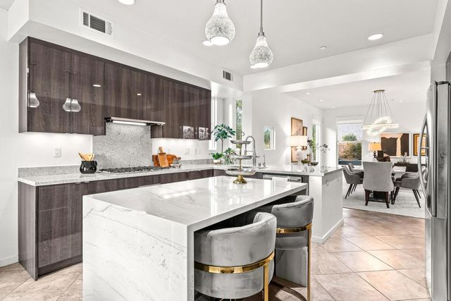 561 Skylar Lane, Palm Springs, CA 92262