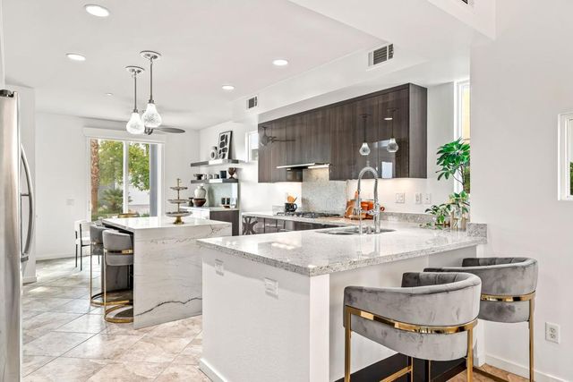 561 Skylar Lane, Palm Springs, CA 92262