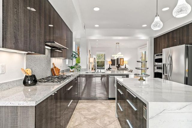 561 Skylar Lane, Palm Springs, CA 92262