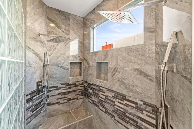 561 Skylar Lane, Palm Springs, CA 92262