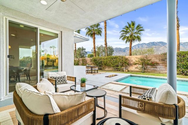 561 Skylar Lane, Palm Springs, CA 92262