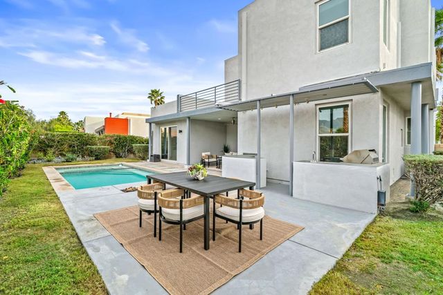 561 Skylar Lane, Palm Springs, CA 92262