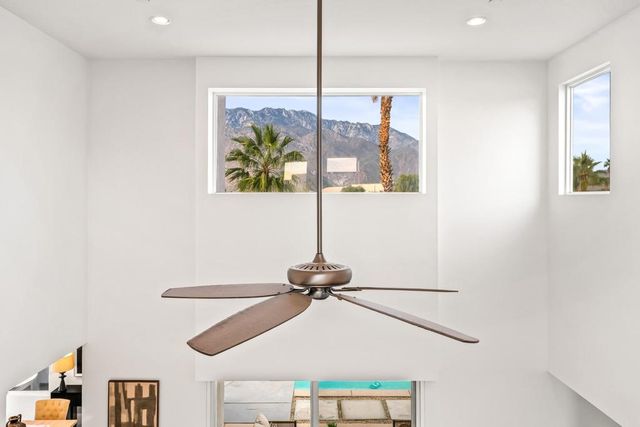 561 Skylar Lane, Palm Springs, CA 92262