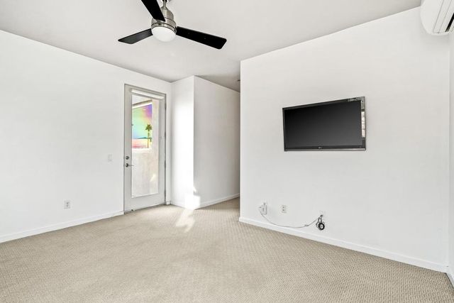 561 Skylar Lane, Palm Springs, CA 92262